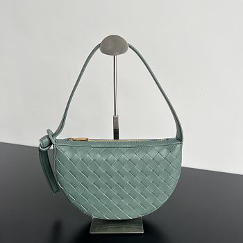 Bottega Veneta Half Moon Zipped Green Shoulder Bag 23x15x4cm