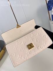 Louis Vuitton LV Sarah Wallet White 19x11x3cm - 5