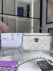 Chanel Top Handle Vanity Case White Bag 17x9.5x8cm - 1