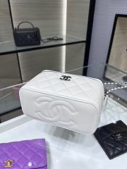 Chanel Top Handle Vanity Case White Bag 17x9.5x8cm - 4