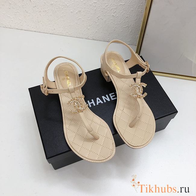 Chanel Beige Lambskin Chain CC Logo Thong Sandals 5cm - 1