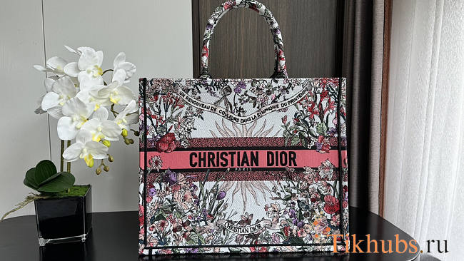 Dior Large Book Tote Ecru Dior 4 Saisons Printemps 42x35x18.5cm - 1