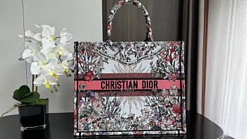 Dior Large Book Tote Ecru Dior 4 Saisons Printemps 42x35x18.5cm
