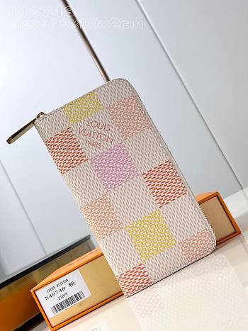 Louis Vuitton LV Zippy Wallet Peach Pink 19.5 x 10.5 x 2.5 cm