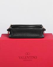 Valentino Garavani Locò Leather Black Bag 20x11x5cm - 6