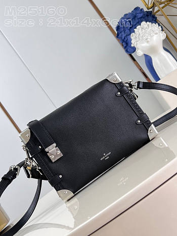 Louis Vuitton LV Side Trunk Bag MM Black 21 x 14 x 6 cm