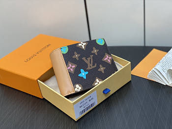 Louis Vuitton LV Multiple Wallet Chocolate 11.5 x 9 x 1.5 cm