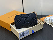 Louis Vuitton LV Noa Key Holder Black 11 x 7 x 1.5 cm - 3