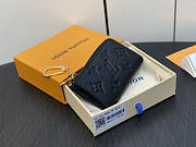 Louis Vuitton LV Noa Key Holder Black 11 x 7 x 1.5 cm - 2