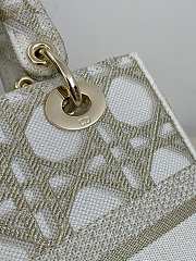 Dior Medium Lady D-Lite Bag White Gold Macrocannage 24 x 20 x 11 cm - 5