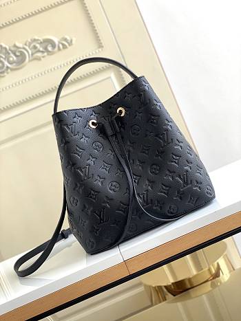 LV NeoNoe Black Bag M45256 Size 26x26x17.5 cm