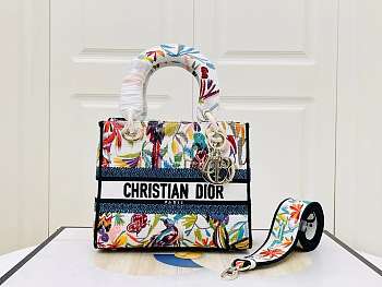 Dior Medium Lady D-Lite Bag White Multicolor Fantastica 24 x 20 x 11 cm