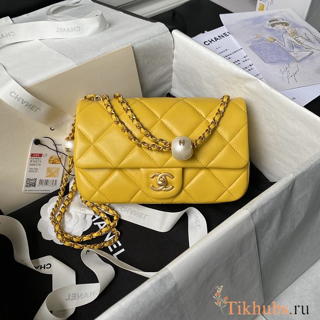 Chanel Flap Bag Yellow Gold 20.5x6.5x13cm - 1