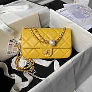 Chanel Flap Bag Yellow Gold 20.5x6.5x13cm - 1