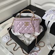 Chanel 24P Vanity Case Pink Lambskin 17cm - 1