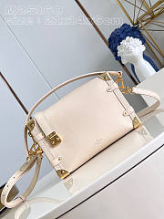 Louis Vuitton LV Side Trunk Bag MM White 21 x 14 x 6 cm - 1