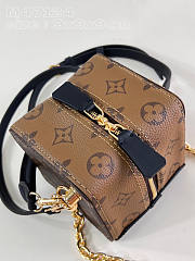 Louis Vuitton LV Dice Bag Monogram 9.5 x 9.5 x 9.5 cm - 5
