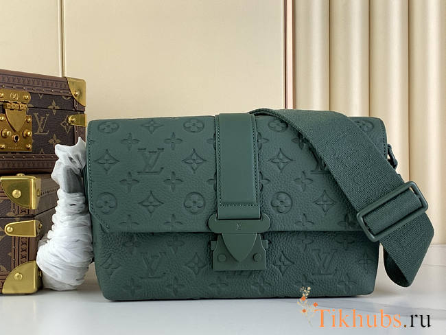 Louis Vuitton LV S-Cape Messenger Forest Green 28 x 16 x 10 cm  - 1