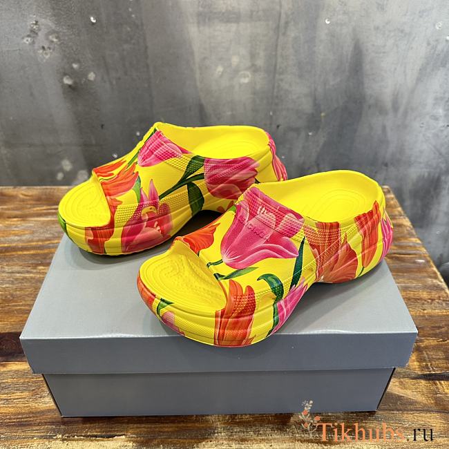Balenciaga x Croc Tulip Yellow Sandals - 1