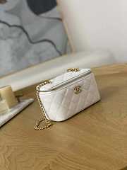 Chanel Vanity With Heart Chain White Caviar 17cm - 4