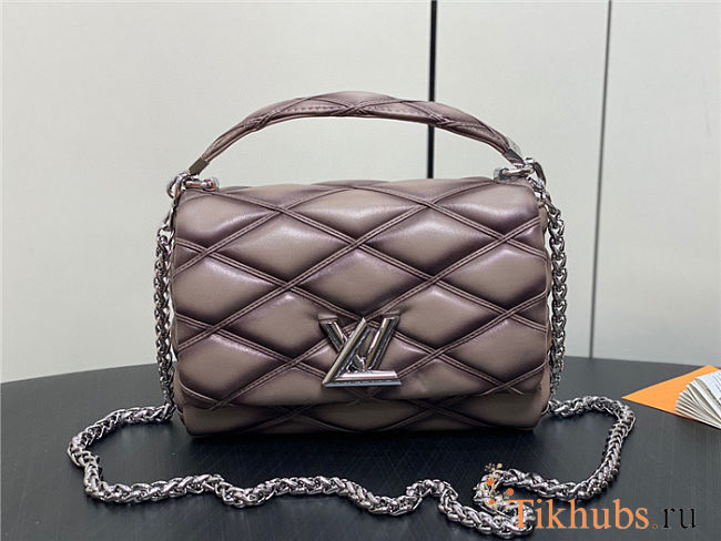 Louis Vuitton LV GO-14 MM Taupe 23 x 16 x 10 cm - 1