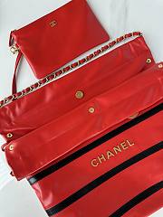 Chanel 22 Large Handbag Red Black 39x42x8cm - 4