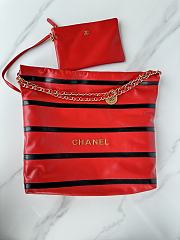 Chanel 22 Large Handbag Red Black 39x42x8cm - 3