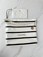 Chanel 22 Large Handbag White Black 39x42x8cm - 4