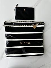 Chanel 22 Large Handbag Black White 39x42x8cm - 1