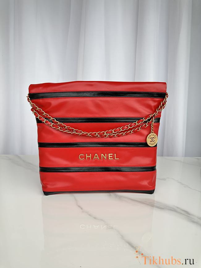 Chanel 22 Medium Handbag Red Black 35x37x7cm - 1