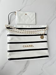 Chanel 22 Medium Handbag White Black 35x37x7cm - 3