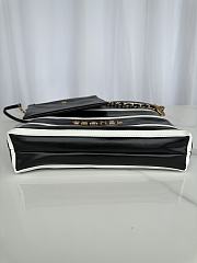 Chanel 22 Medium Handbag Black White 35x37x7cm - 2