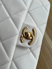 Chanel 24s Small Flap Bag White Lambskin 20.5x13x6.5cm - 4