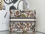 Dior Large Book Tote White Multicolor 42cm - 3