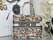 Dior Medium Book Tote White Multicolor 36cm - 1