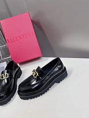 Valentino Garavani VLogo Medallion Leather Loafers - 2