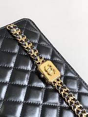 Chanel Flap Bag Black Lambskin Gold 18.5x14.5cm - 4