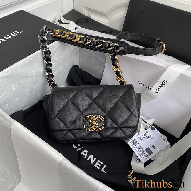 Chanel 19 Waist Belt Bag Lambskin Black Gold 20x11x5.5cm - 1