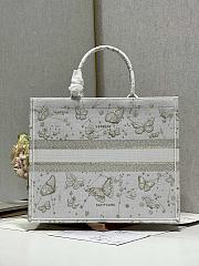 Dior Large Book Tote Gold Tone and White Butterfly 42cm - 6