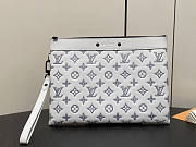 Louis Vuitton LV Pochette To-Go White 30x21.5x2cm - 1