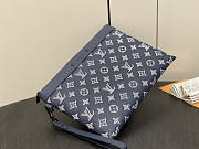 Louis Vuitton LV Pochette To-Go Navy Blue 30x21.5x2cm - 5