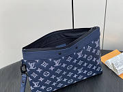 Louis Vuitton LV Pochette To-Go Navy Blue 30x21.5x2cm - 3