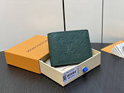 Louis Vuitton LV Multiple Green Wallet 11.5 x 9 x 1.5 cm - 1