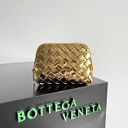 Bottega Veneta Intrecciato Beauty Pouch Gold 16.5x10.5x9cm - 1