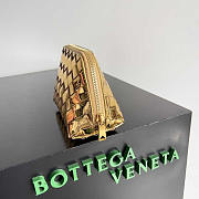 Bottega Veneta Intrecciato Beauty Pouch Gold 16.5x10.5x9cm - 3