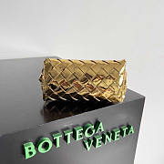 Bottega Veneta Intrecciato Beauty Pouch Gold 16.5x10.5x9cm - 2