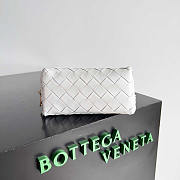 Bottega Veneta Intrecciato Beauty Pouch White 16.5x10.5x9cm - 2