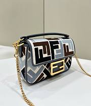 Fendi Baguette Embroidered Shoulder Bag Multicolor 19.5x5x11cm - 5