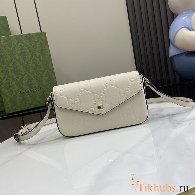 Gucci GG Super Mini Shoulder Bag White 21x13.5x3cm - 1