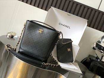 Chanel Bucket Bag Black 21x26x13cm